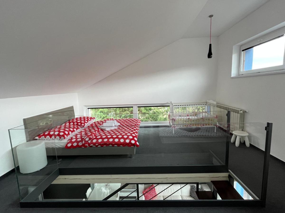 Modry Dom Apartment Spisske Bystre Luaran gambar